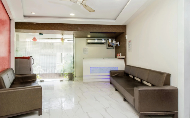 OYO 7407 Hotel Blue Sea