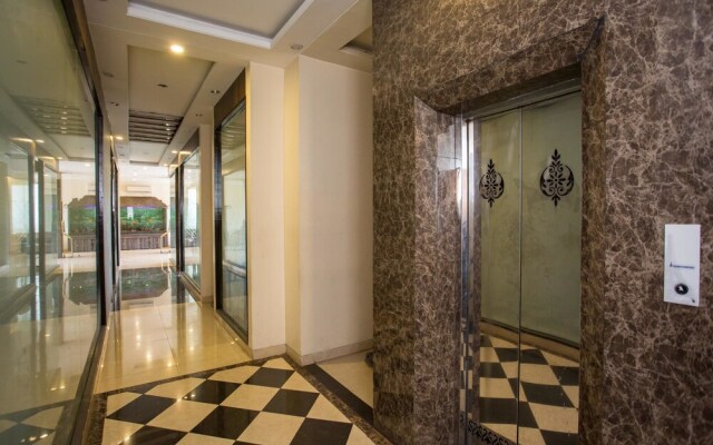 OYO 2377 Hotel Residency