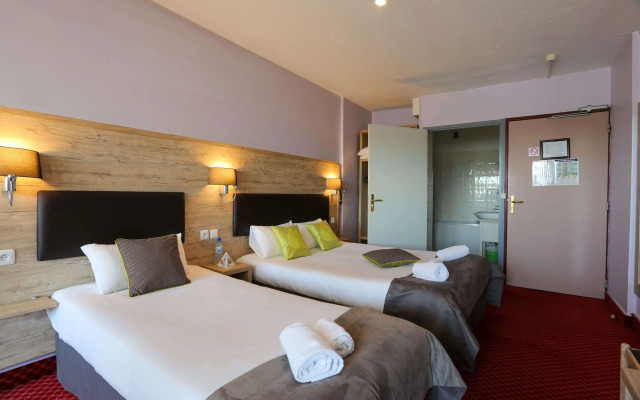 Brit Hotel Bleu Nuit