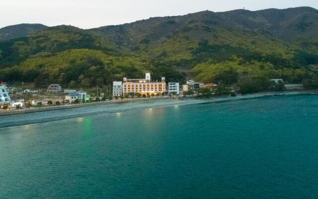 Stubborn Hotel
