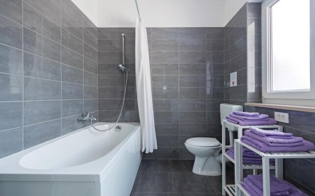 Awesome Home in Vodnjan With Wifi and 2 Bedrooms