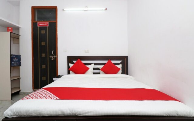 Oyo 18395 Star Palace