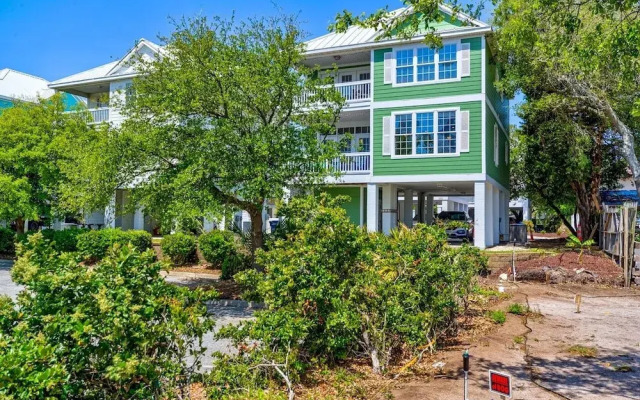 467 Caribbean Way - 4 Br Home