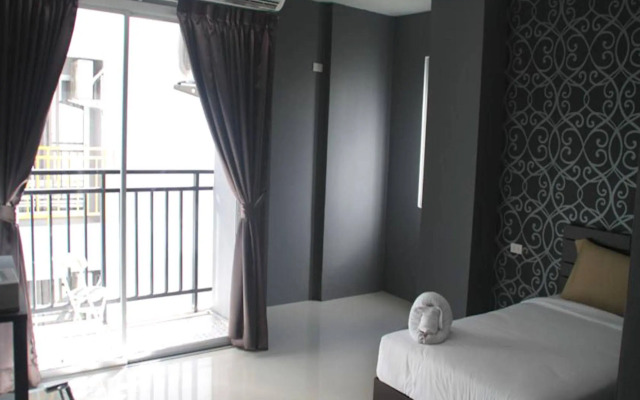 Sweet Hotel