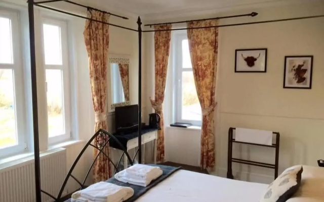 Loch Shiel Hotel