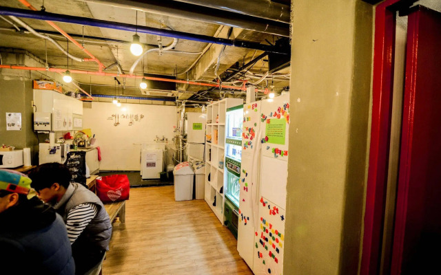 Kimchee Sinchon Guesthouse
