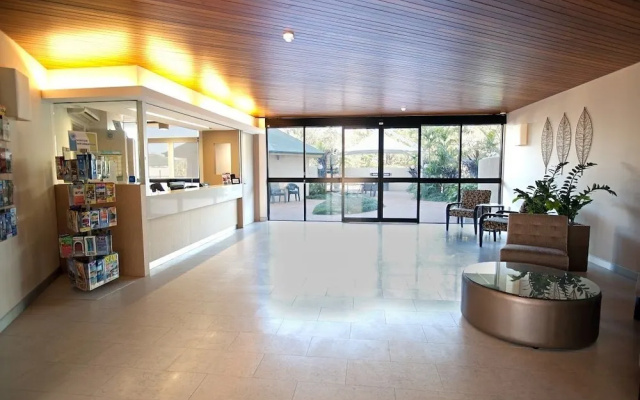 Kirribilli Riverfront Apartments