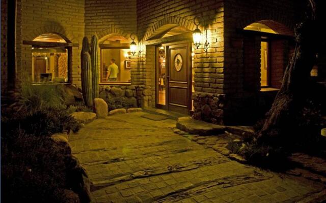 La Casa De La Bodega - Wine Boutique Hotel