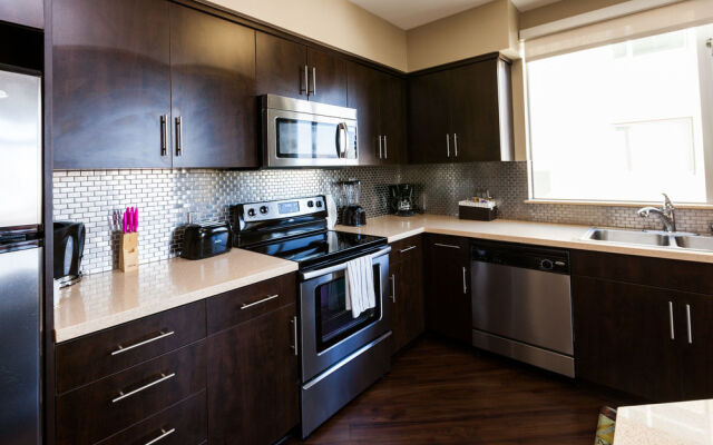 Heaven on Hollywood Furnished Apartments