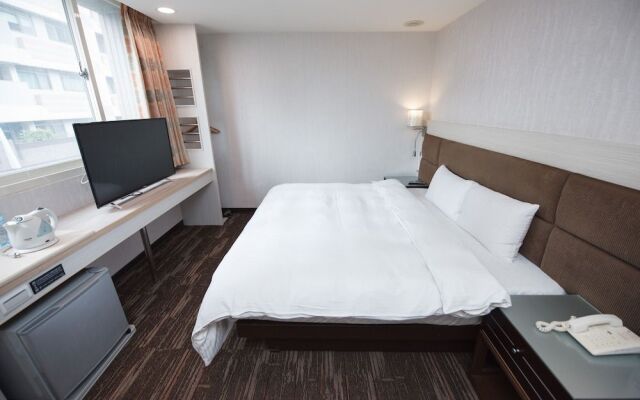 Junli Hotel