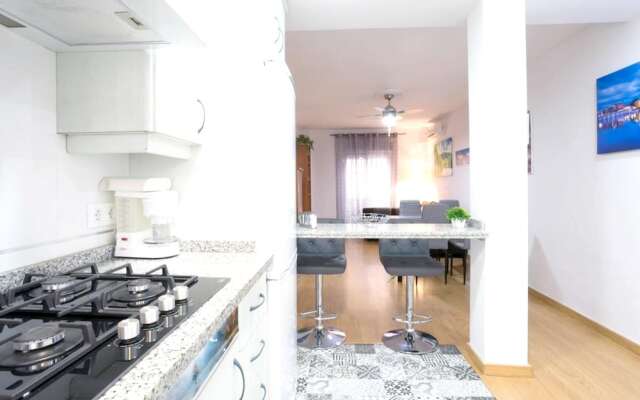 Apartment with 3 Bedrooms in Sevilla