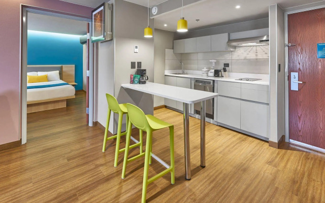 City Express Suites by Marriott Querétaro