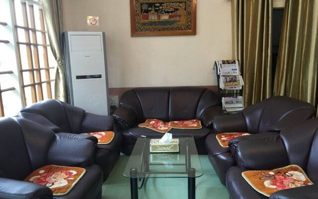 Grand Hill Hotel