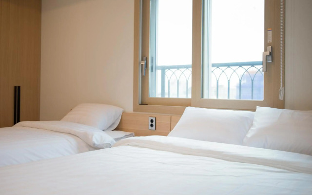 Run Hotel
