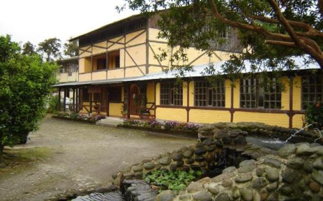 Hosteria Hacienda Cumanda