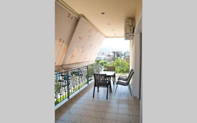 Chalkis Green Leaf House