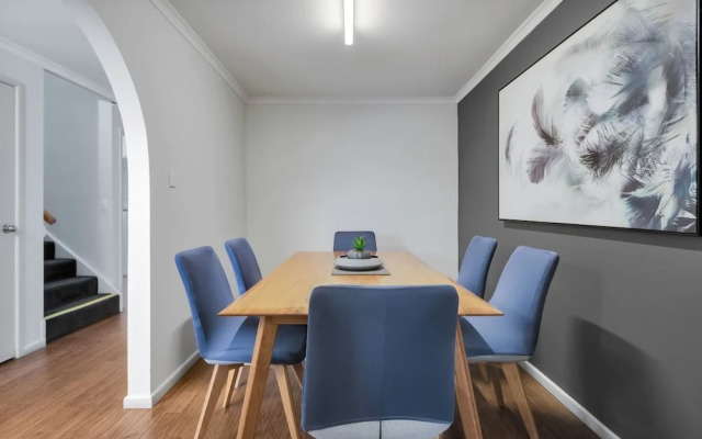 Elphin Villas Serviced Apartments & Motel Suites