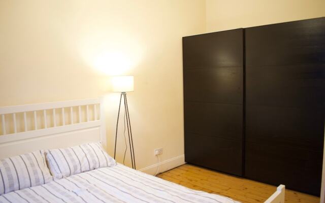 1 Bedroom Property in Leith