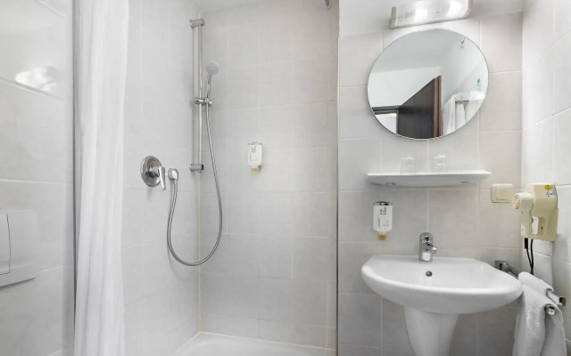 Hotel Leonet