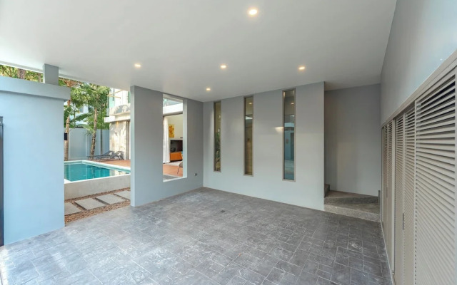 Pool Villa Near Beach Boat Avenue V219