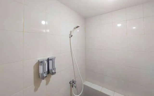 Comfortble 2Br At Bassura City Apartment