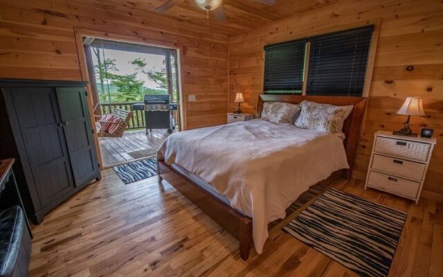 Wolf`s Den-minutes to Blue Ridge