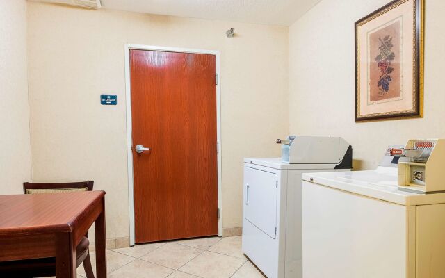 Red Roof Inn PLUS+ Danville, KY