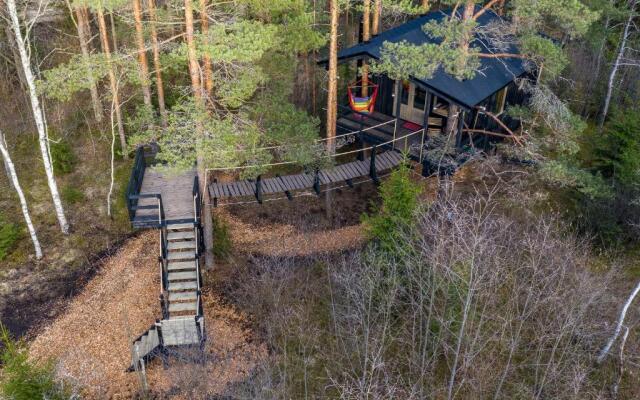 Sambliku Treehouse