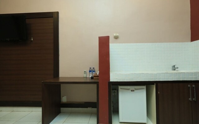 RedDoorz @ Dewi Sri
