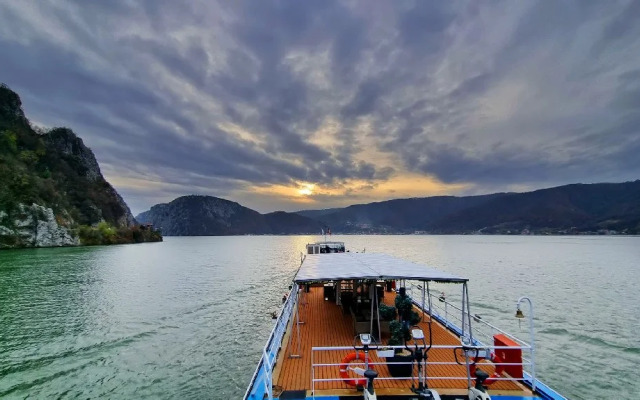 MS DIANA - Nava de croaziera pe Dunare