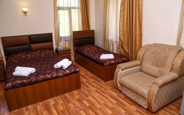 Lara Hotel