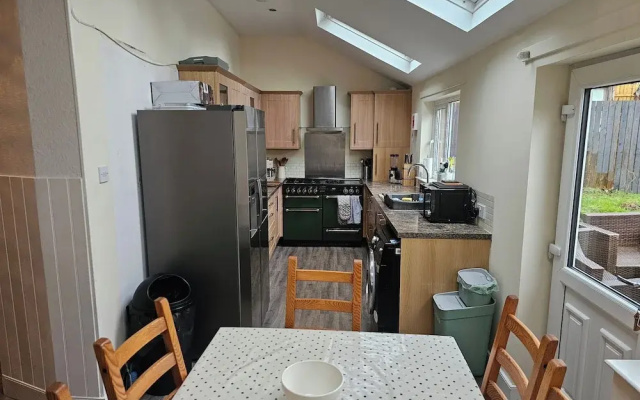 3-bed Cottage - Fast Wifi-big Garden - Town Centre