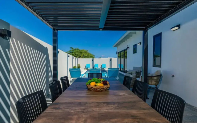 La Perla 2br2ba Home w Private Pool Patio BBQ