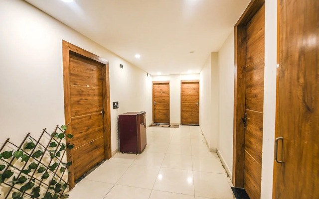 Fabhotel The Grand Velvet