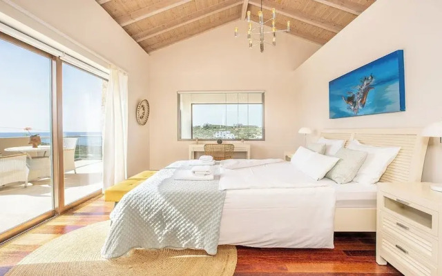 A Luxury Villa in Stavros village