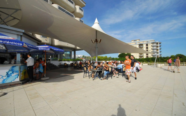 Caprici Beach Hotel & Spa