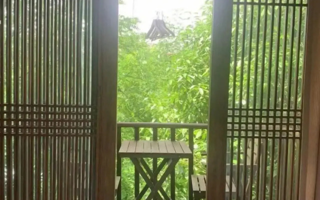 Lijiang Jinli Chinese Courtyard Inn
