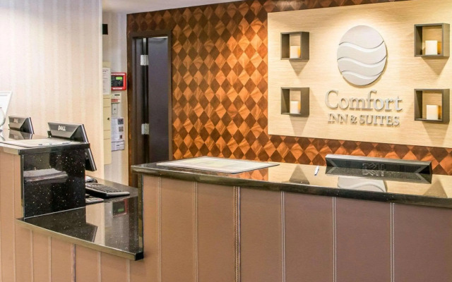 Comfort Inn & Suites