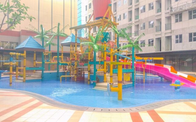 Serene Designed Studio Transpark Juanda Bekasi Timur Apartment