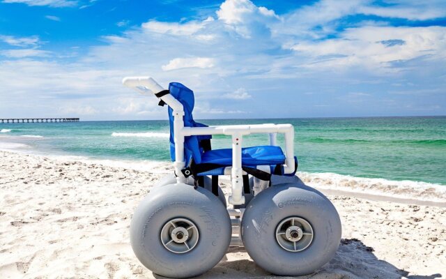 Holiday Inn Express & Suites Panama City Beach - Beachfront by IHG