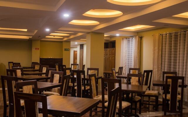 Maxland Hotel Juja