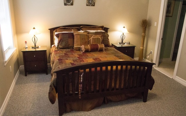 Snowflake Manor Bed and Breakfast