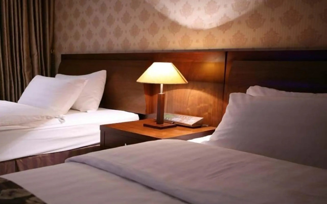 Orient Hotel & Resort