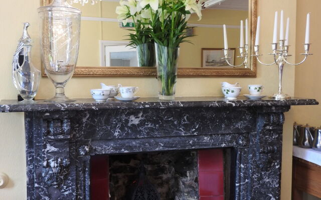Newton House Hotel