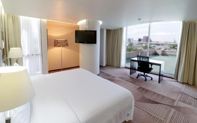 Holiday Inn Hotel & Suites Medica Sur by IHG
