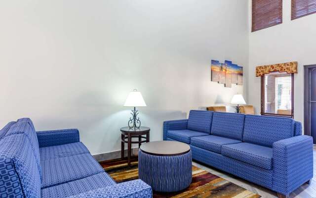 Quality Inn & Suites Goodyear - Phoenix West