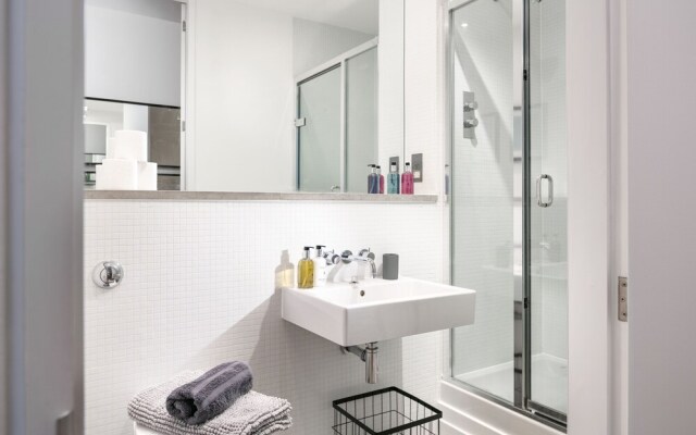 Plymouth Luxurious Apartment