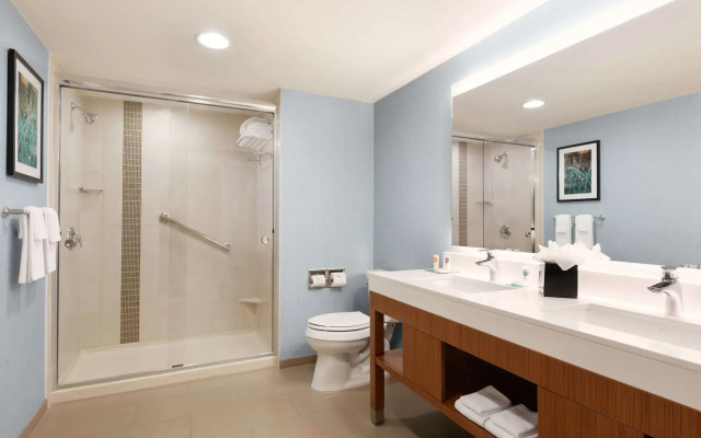 Hyatt Place Houston / The Woodlands