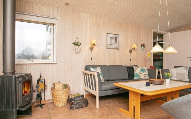 Quaint Holiday Home in Dannemare With Whirlpool