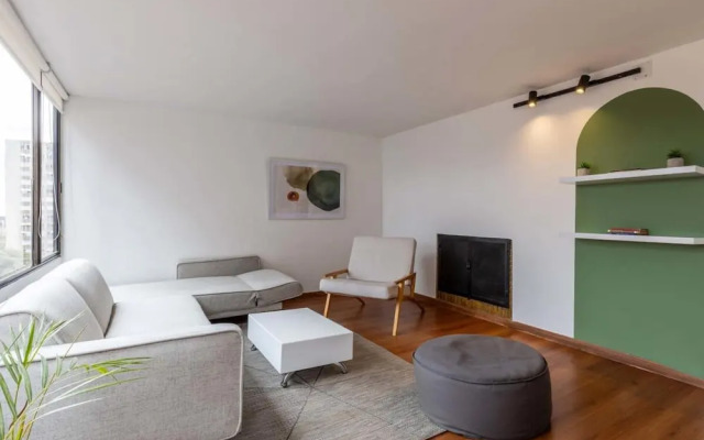 w Upscale 1BR in Cabrera